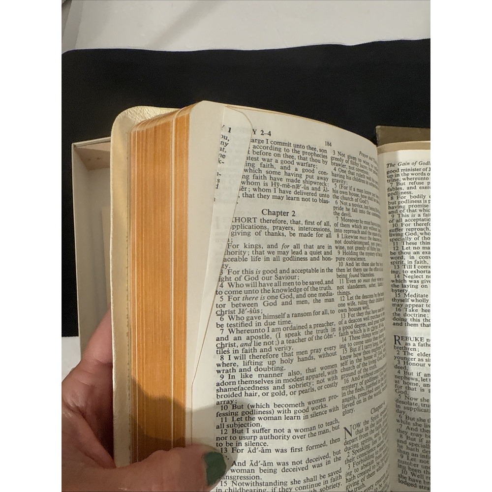 Vtg Holy Bible Concordance Red Letter Edition Self-Pronouncing KJV-Illustrations - Picture 16 of 16